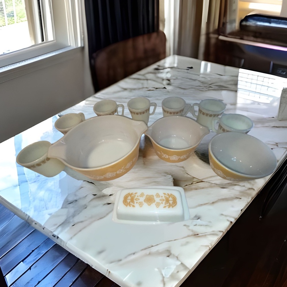 Vintage Pyrex Butterfly Gold Cinderella 11 Pc Nesting, Mixing, Butter —Sold - Picture 1 of 7